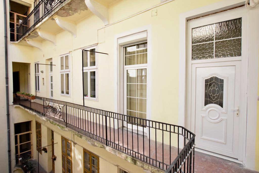 Luxury Apartment By Hi5 - Bazilika Suite Budapest Exterior photo
